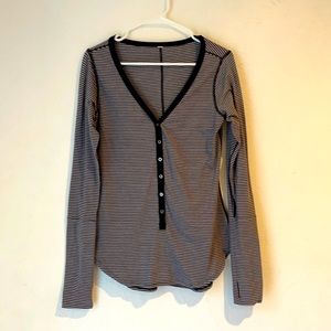 EUC Lululemon Awesoma L/S Henley
Hyper Stripe 10